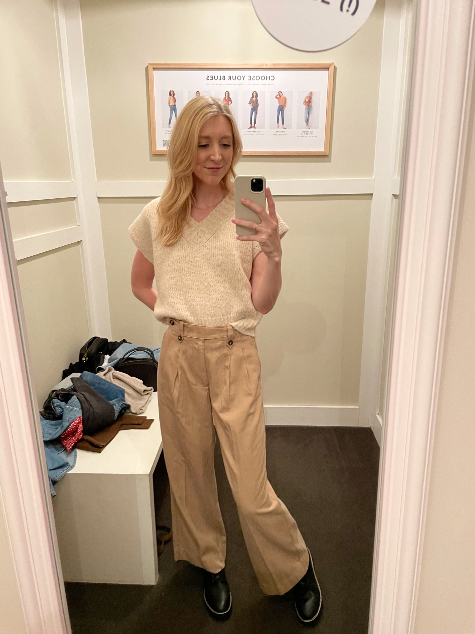 6 ways to wear Madewell's Harlow wide leg pants. Really love the khaki  meets trouser vibe of these. They're also so comfy! Save thi