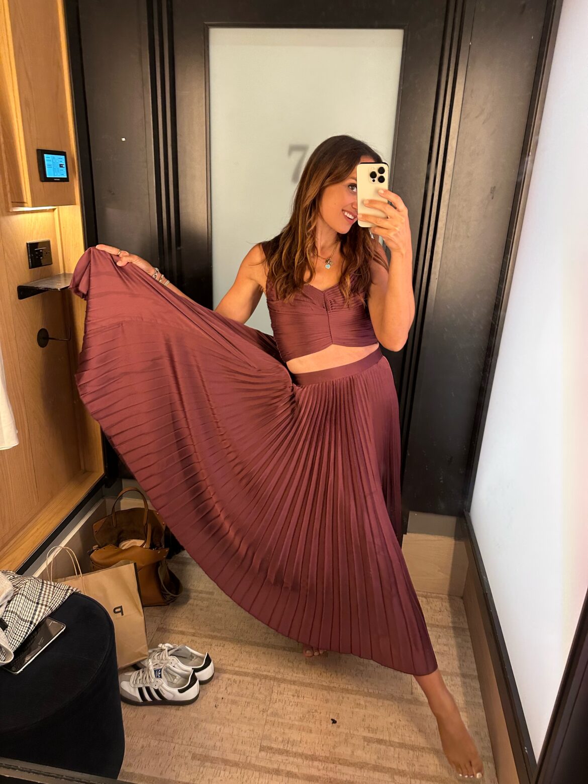 Facetune_21-09-2023-21-36-19